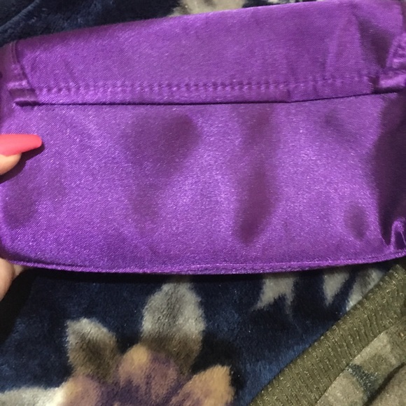 💜2/30💜 YOUNIQUE | Spring 2019 Make-up Bag - Picture 6 of 6